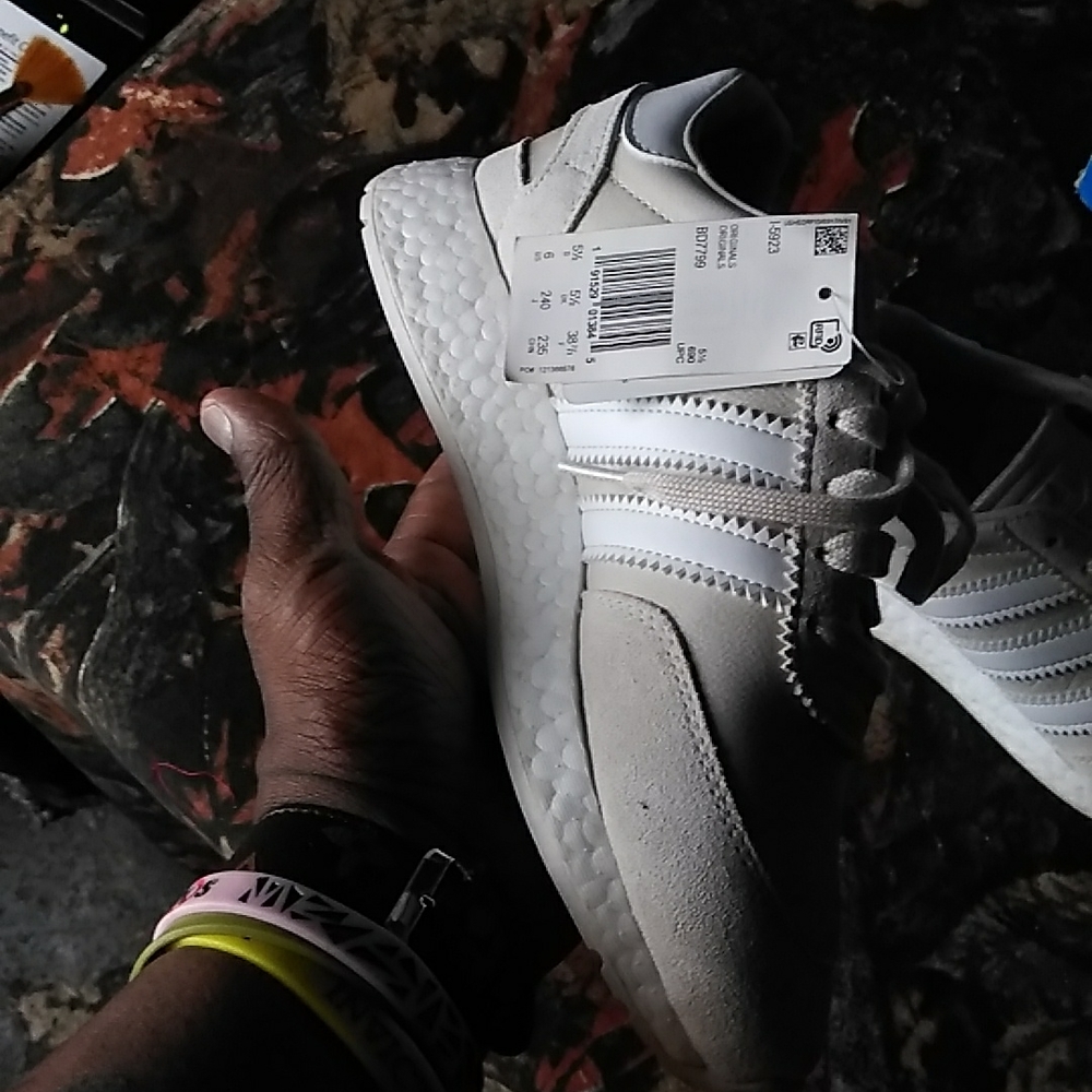 Adidas - Picture 5 of 5